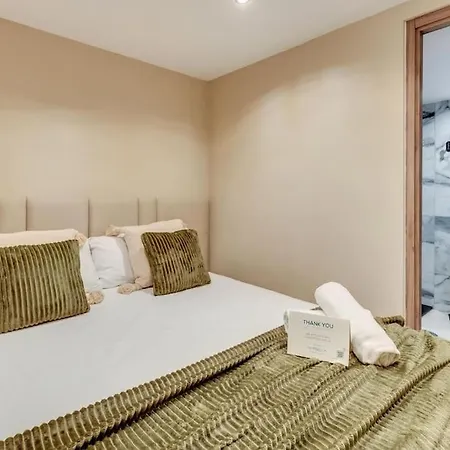 Apartment The Diamond Of Banus With Seaviews *